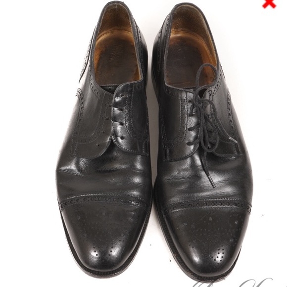 GUCCI VINTAGE BLACK LEATHER MEDALLION TOE CAPTOE SHOES 42 - Picture 1 of 6